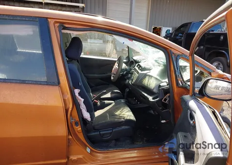 2010 Honda Fit Sport из США, поврежденный, VIN JHMGE8H49AC018355